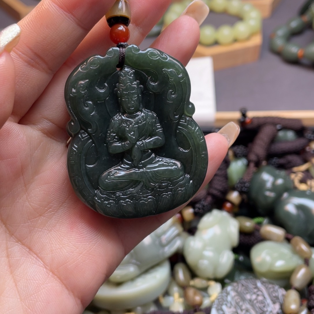 和田玉颈饰未镶嵌