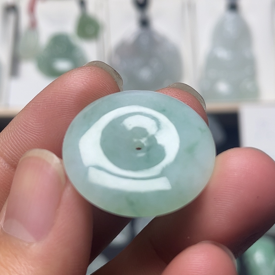 翡翠未镶嵌颈饰缅甸天然翡翠