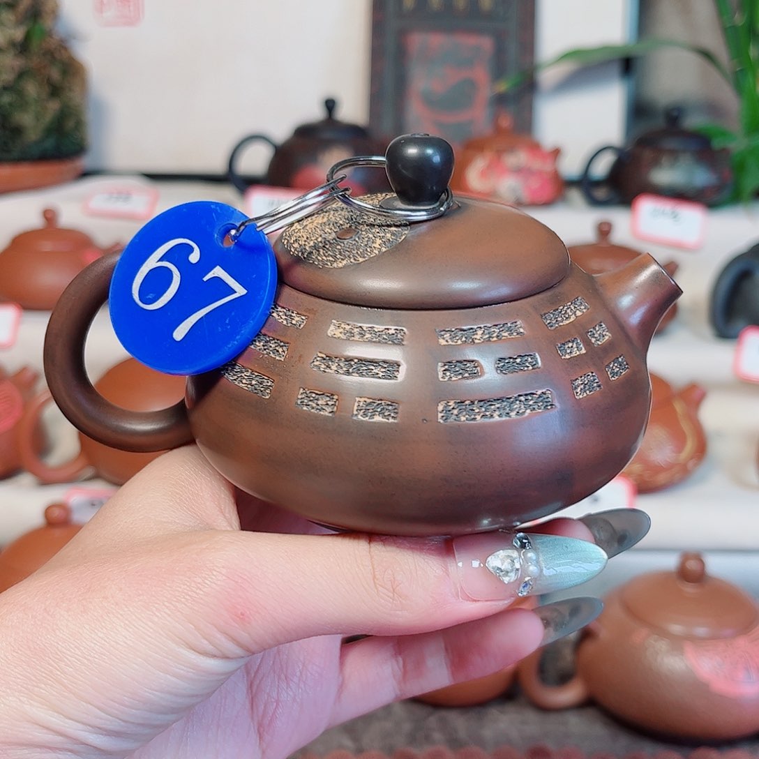 195毫升微微瑕纯手工八卦胖墩壶