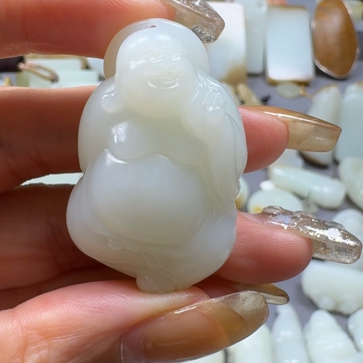 和田玉颈饰未镶嵌娟*姐