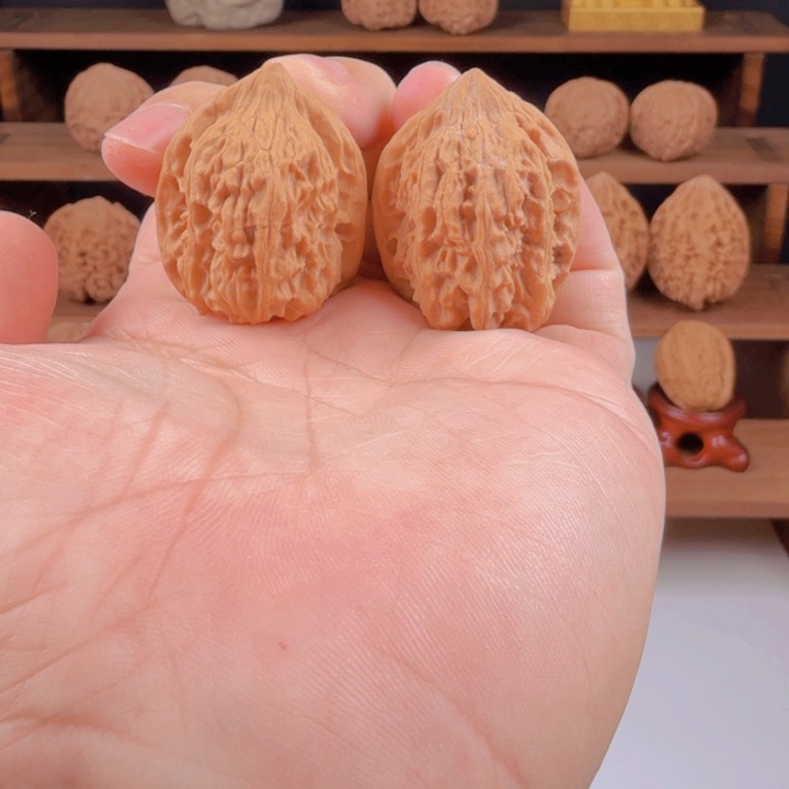 文玩核桃手串野生鸡心31/32/38