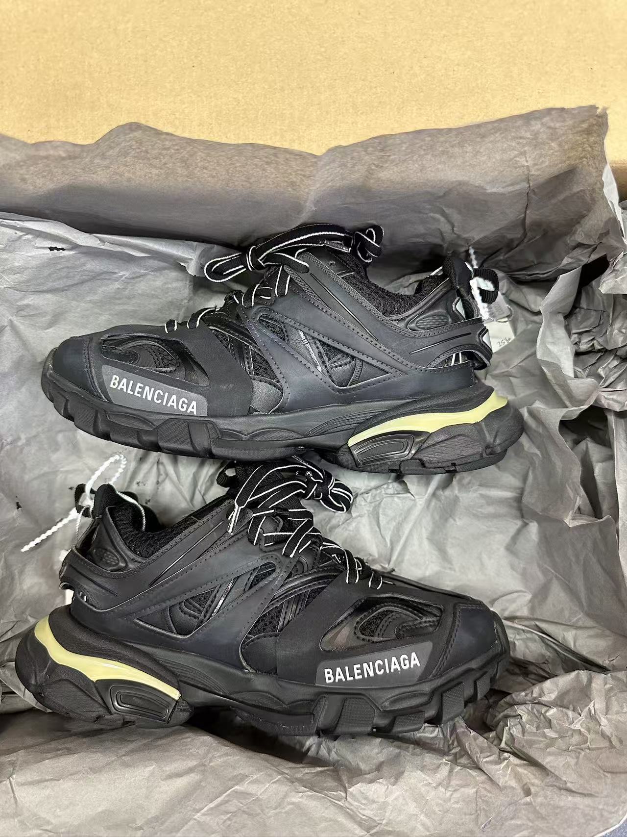 99新 Balenciaga/巴黎世家 36码 Track1.0黑色LED运动鞋99新00003
