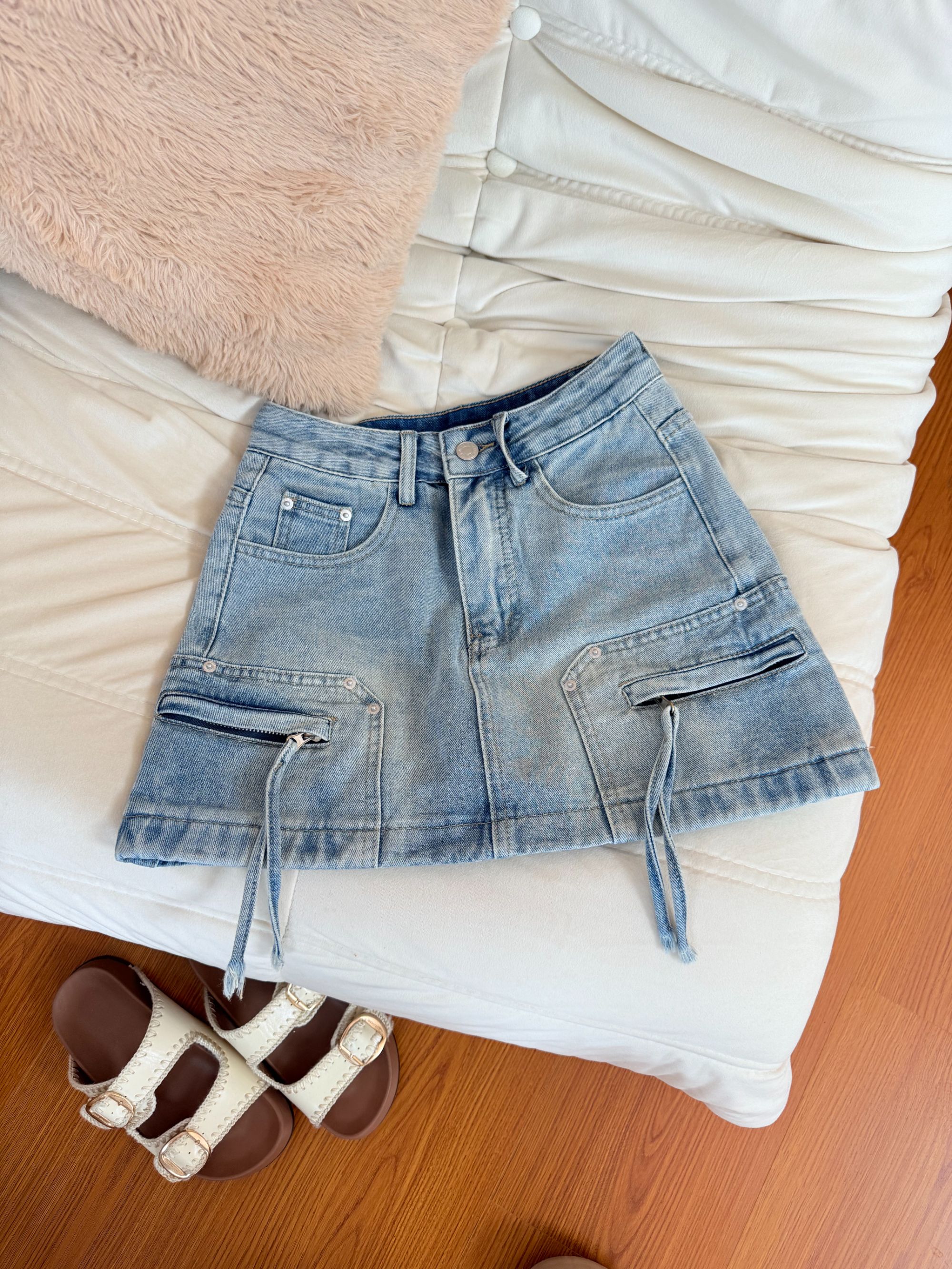 QiQi【设计感】夏季浅色复古牛仔短裙三四分裙百搭休闲显瘦透气裙子