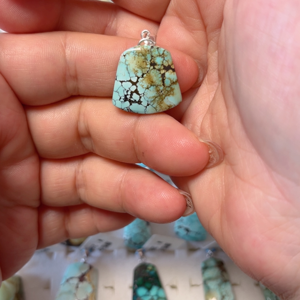 【闪购商品】未镶嵌绿松石珠宝奇石