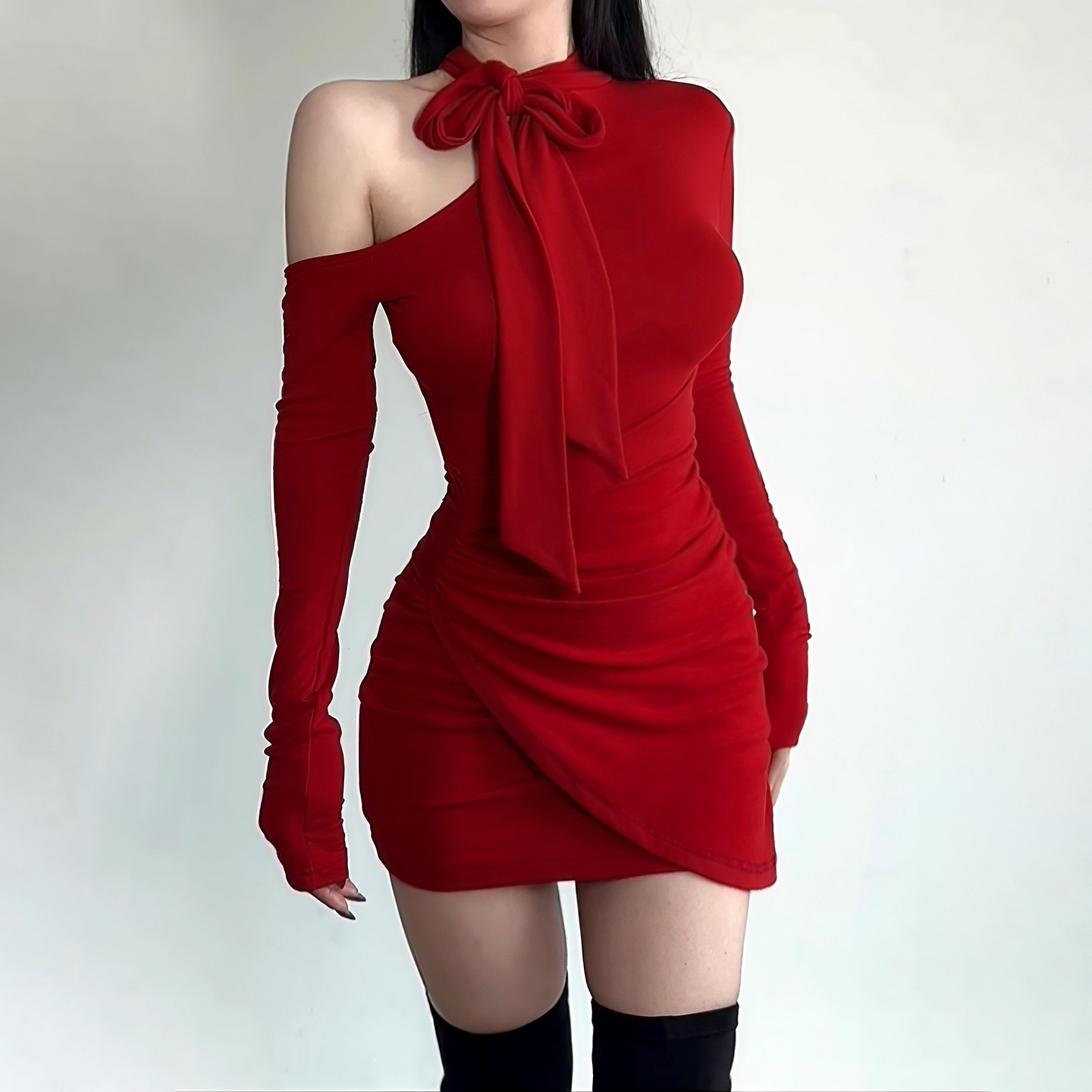 新年圣诞纯欲蝴蝶结露肩连衣裙秋冬性感内搭收腰包臀裙