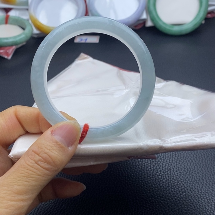 翡翠未镶嵌手镯缅甸天然翡翠56正圈