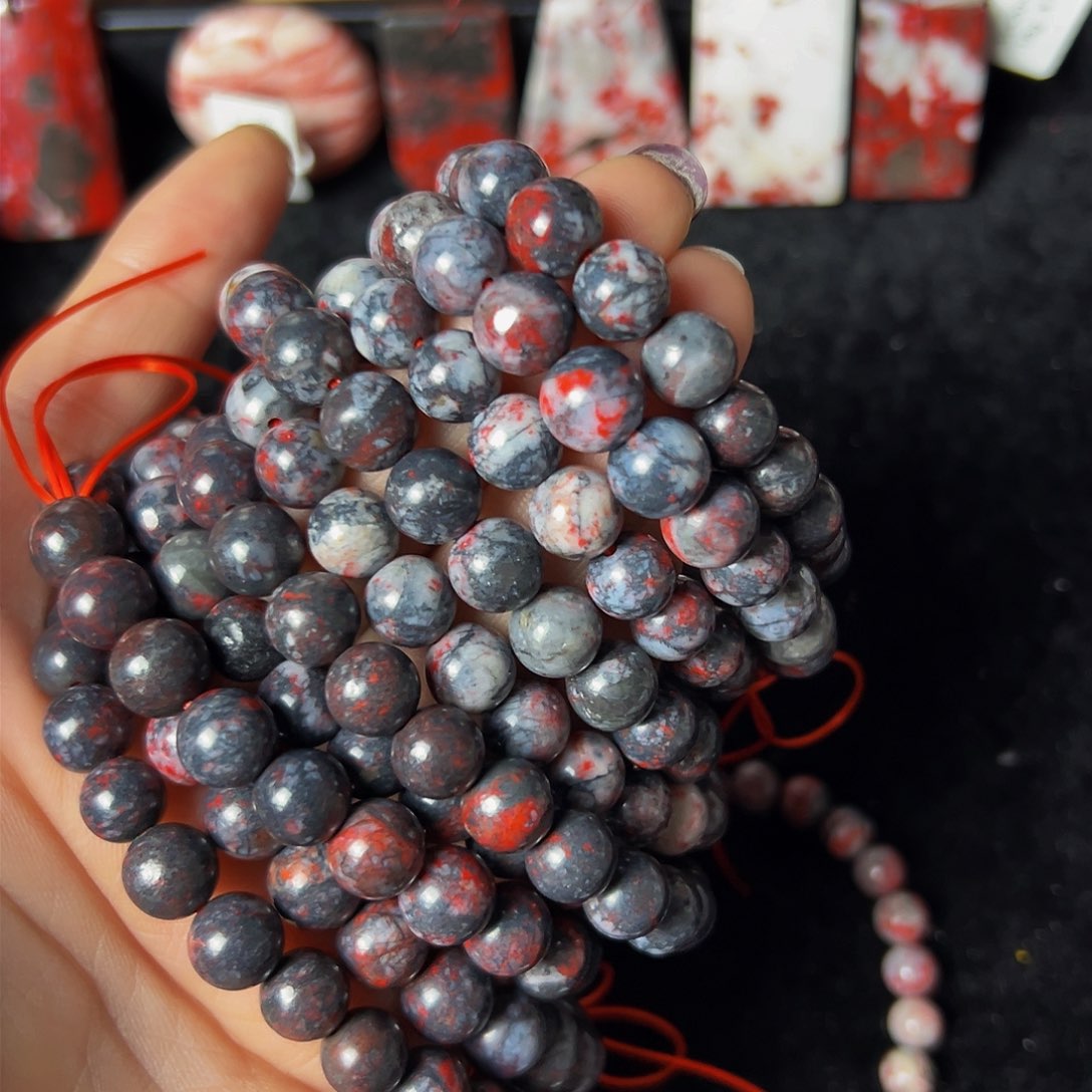 玛瑙/玉髓 朱砂原石卡两串未镶嵌