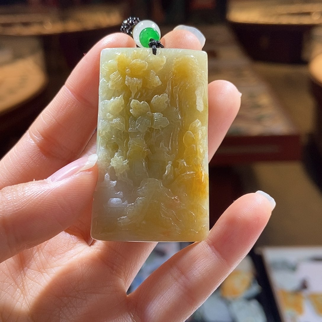 翡翠颈饰未镶嵌一个