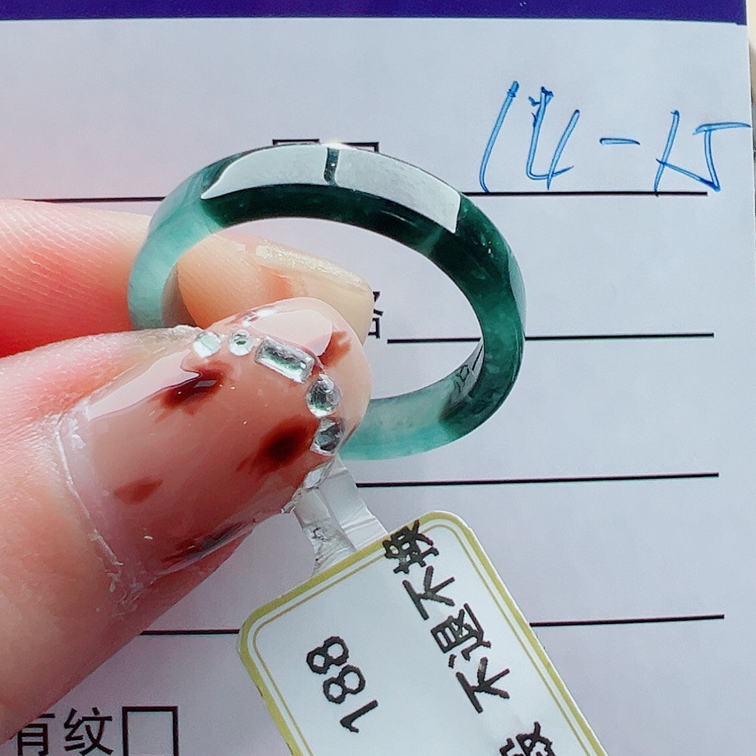 未镶嵌戒指翡翠过*卒戒圈