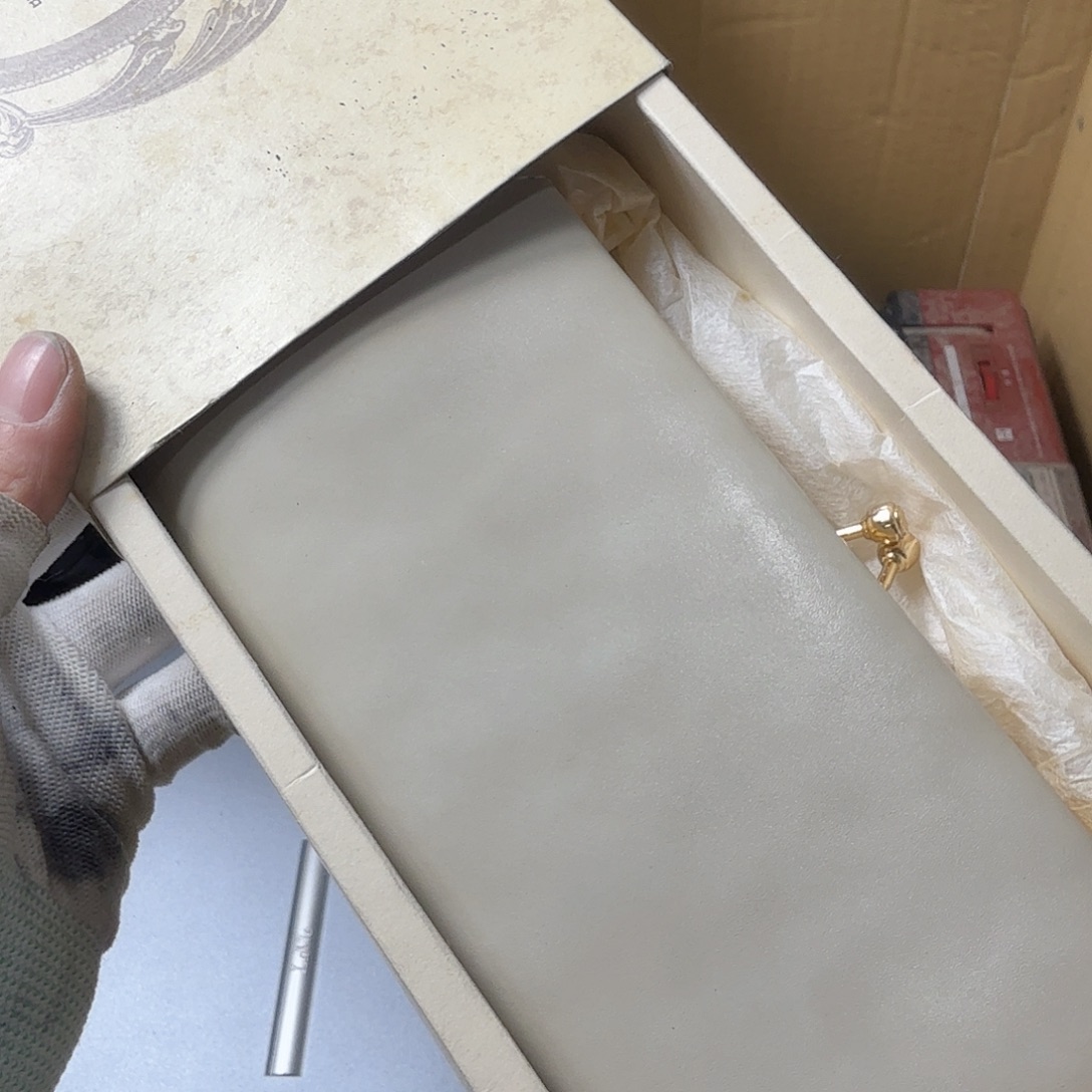 海***哥中古商品，瑕疵品，不保好坏。348