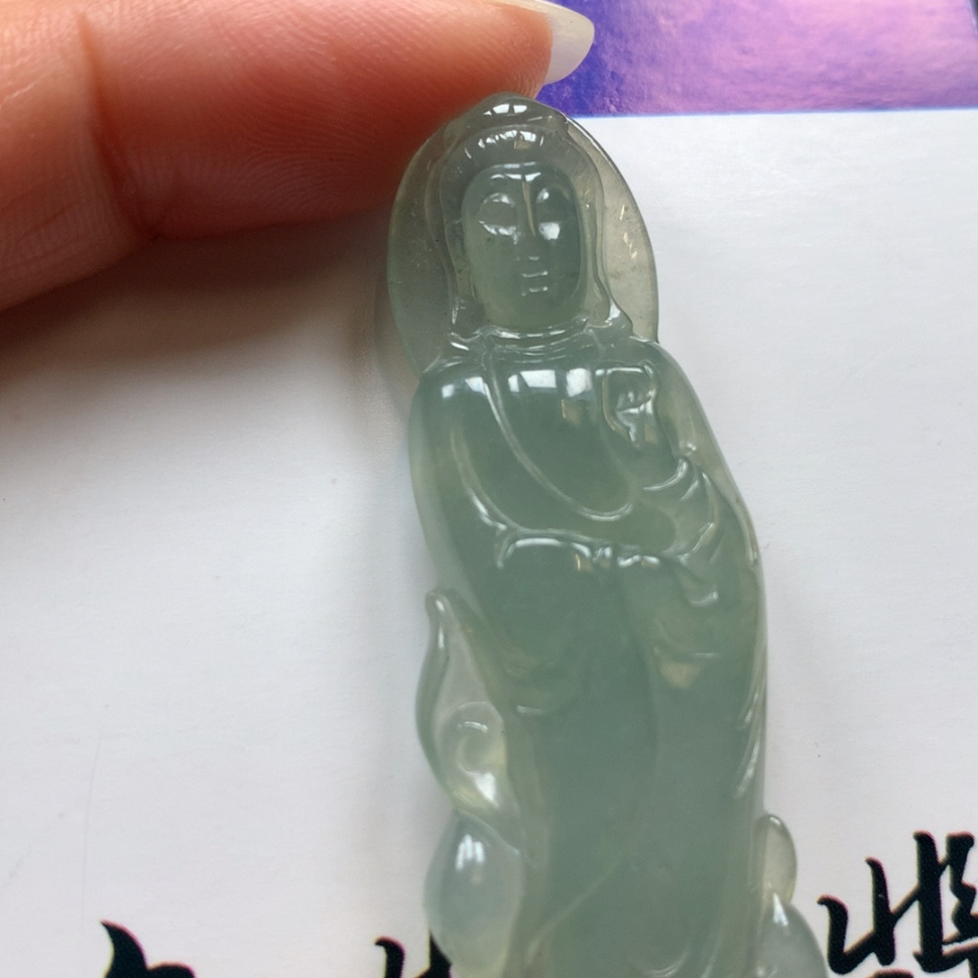 翡翠颈饰未镶嵌站观音