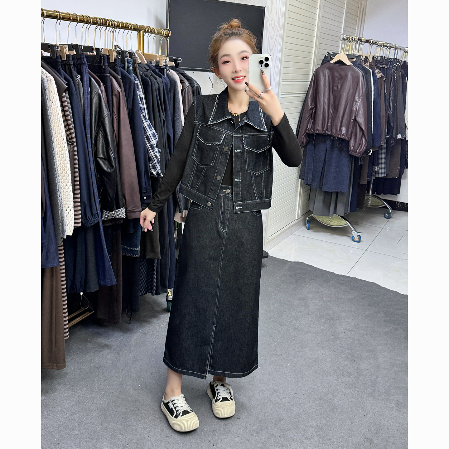 复古牛仔马甲套装裙女2025秋新款气质显瘦高级感开叉半身裙三件套