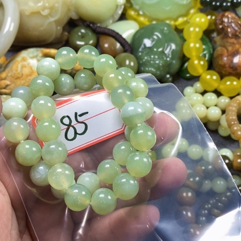 未镶嵌蛇纹石玉手链