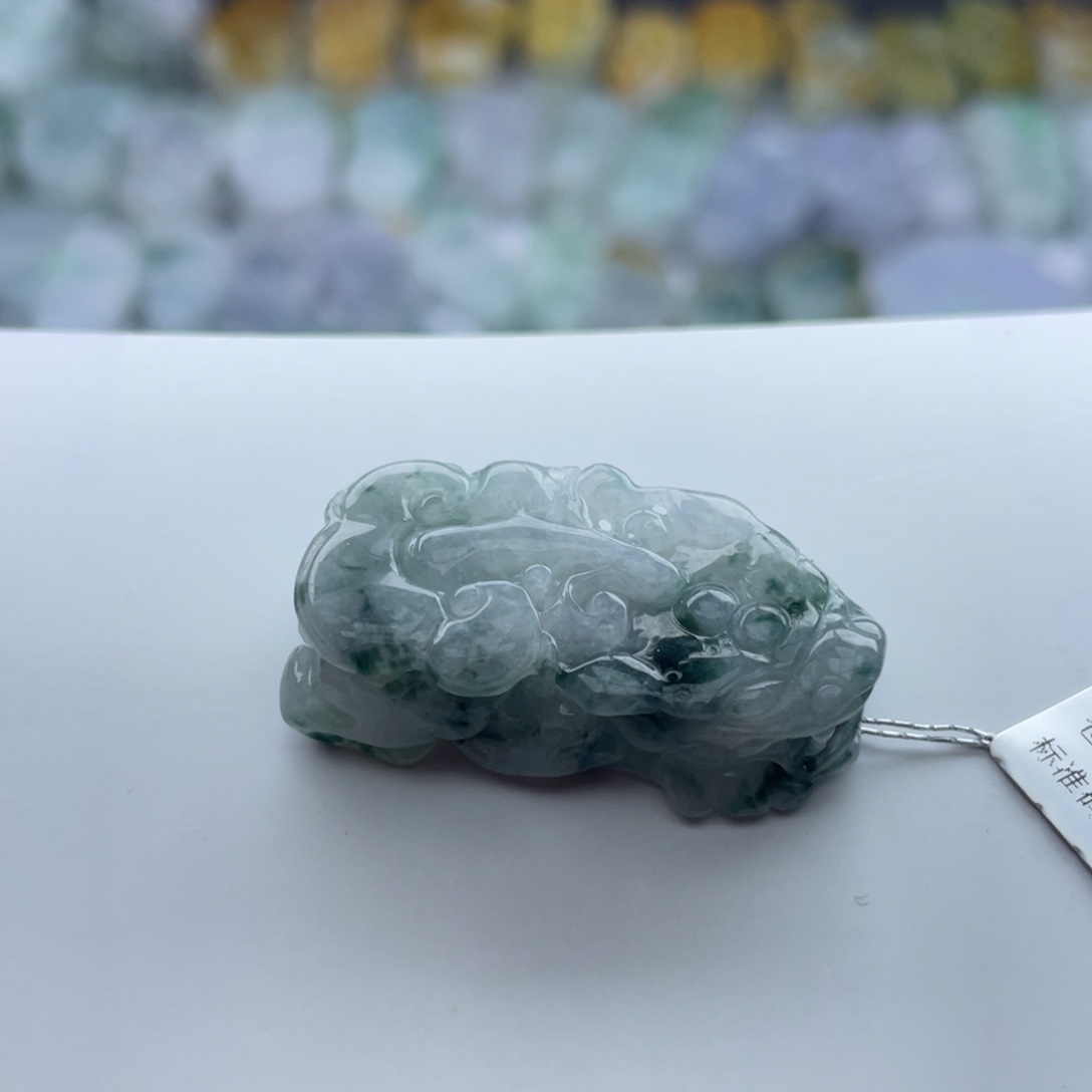 翡翠颈饰未镶嵌貔貅