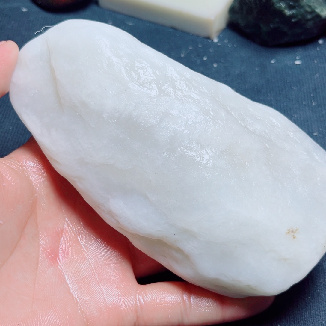 和田玉未镶嵌珠宝奇石