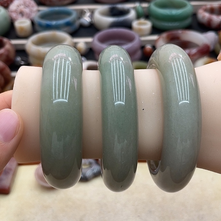 石英质玉圈口齐全未镶嵌