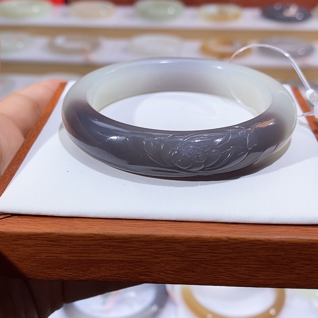 未镶嵌手镯和田玉紫白