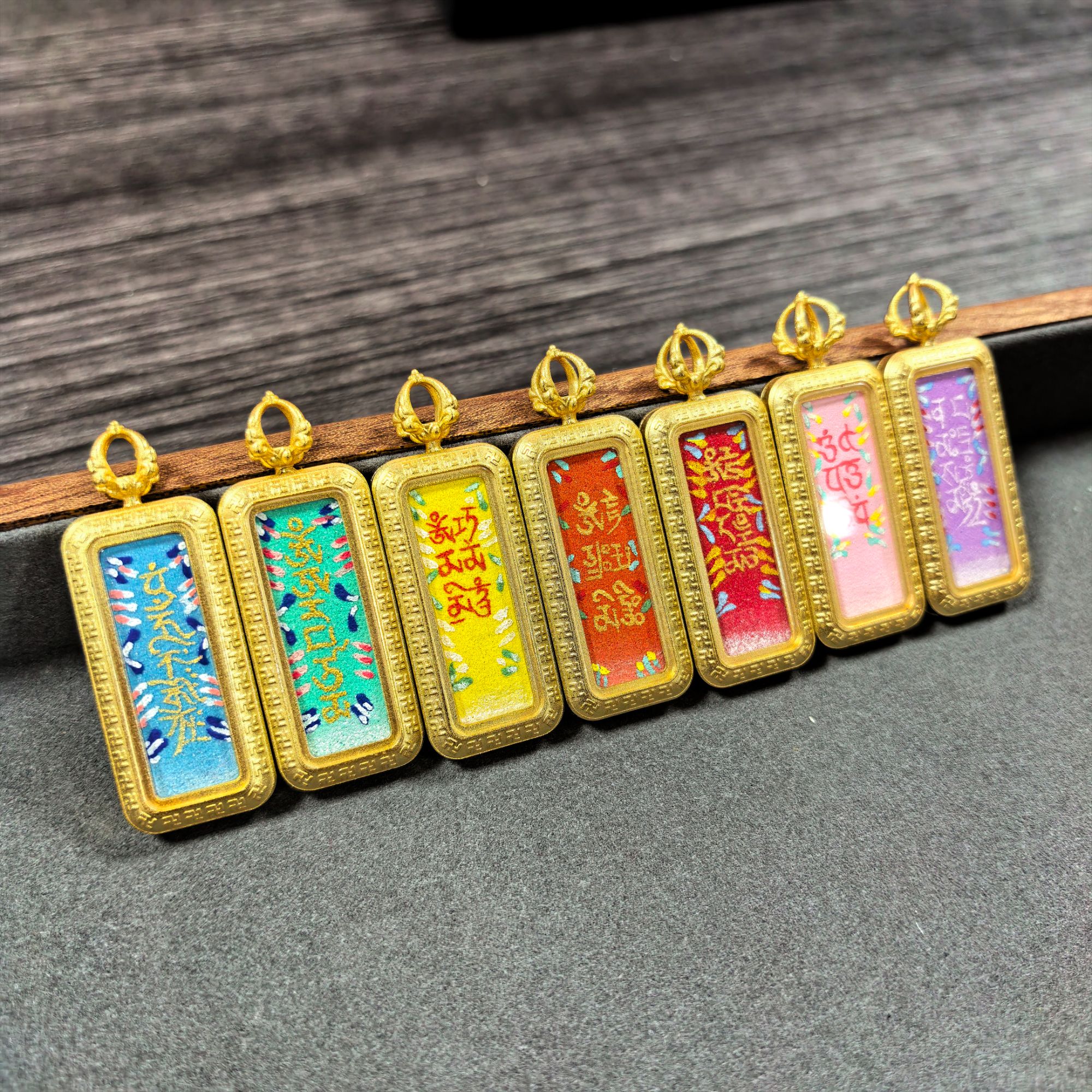 扎基祈福1*3八大守护心咒纯手绘唐卡吊坠