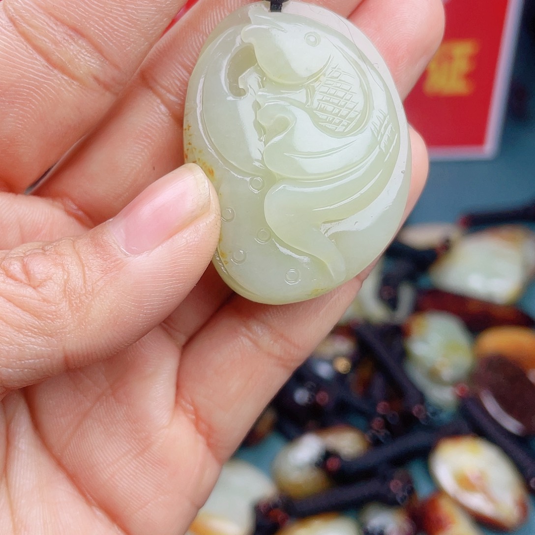 和田玉颈饰未镶嵌