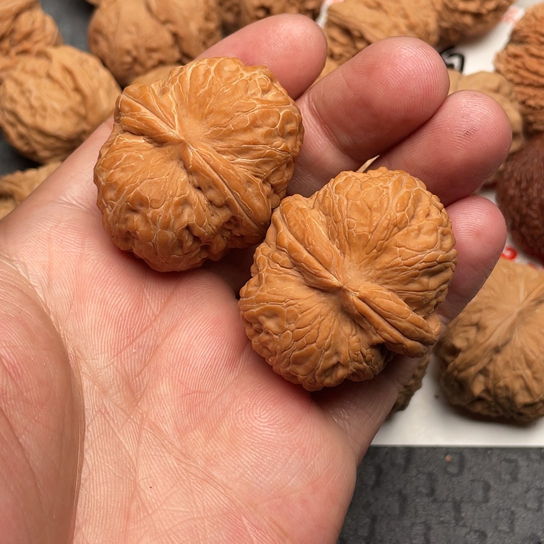 文玩核桃吊坠ネ****元宝