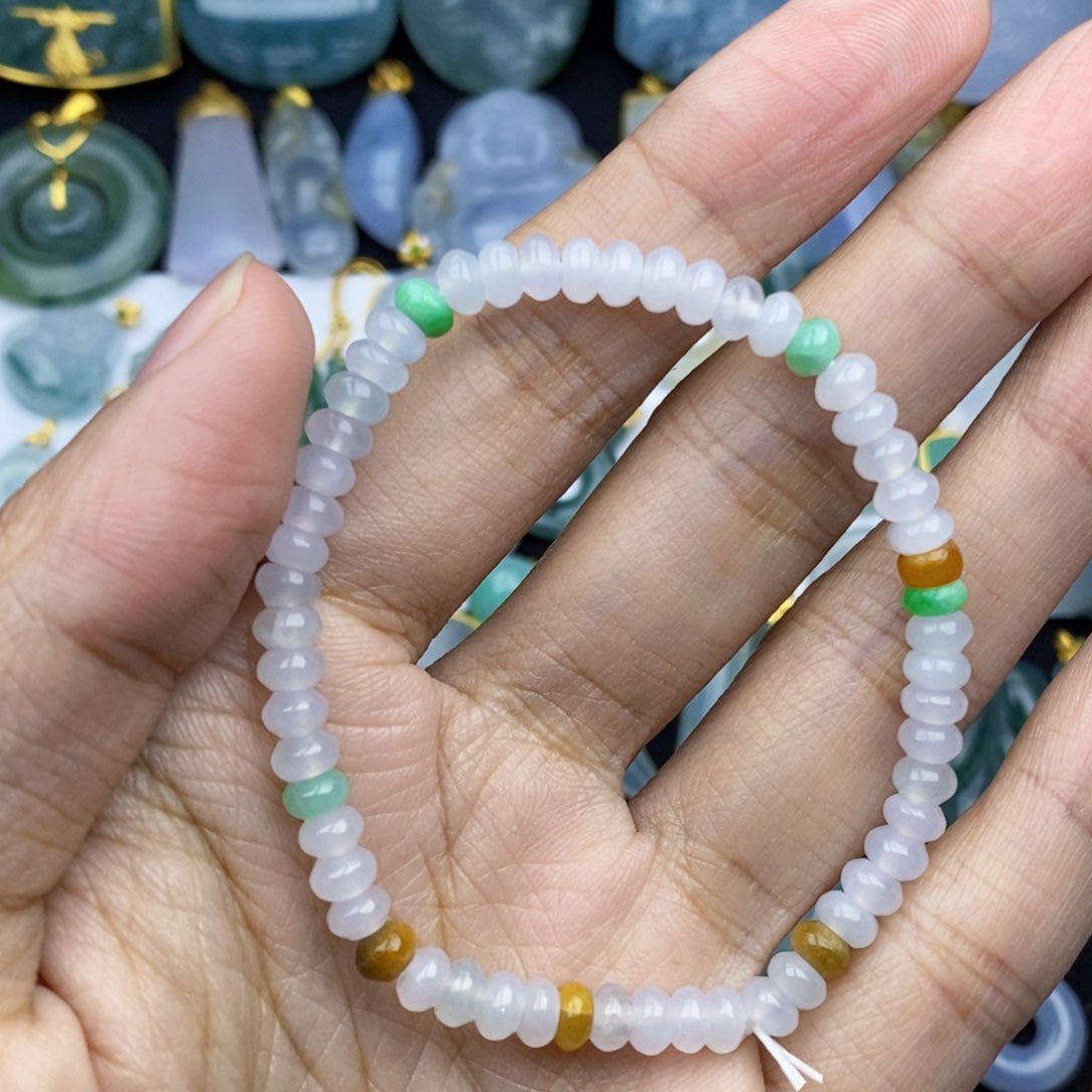 翡翠颈饰未镶嵌翡翠手串