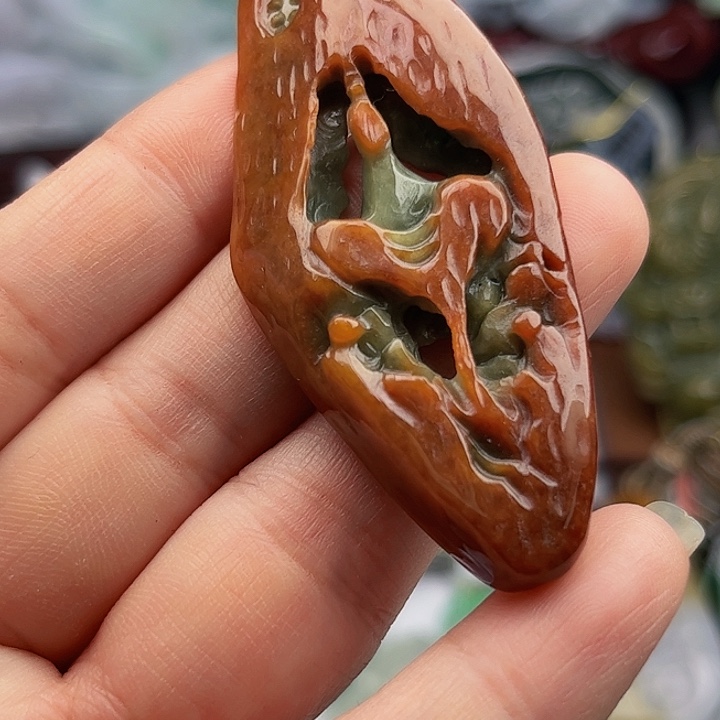 翡翠未镶嵌颈饰挂件