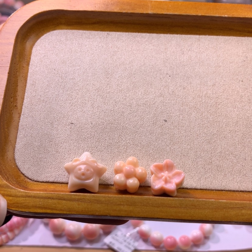 【闪购商品】查罗石颈饰合金福利147