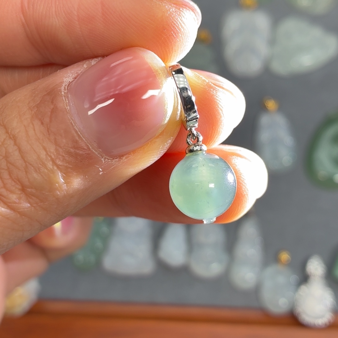 翡翠未镶嵌颈饰珠子