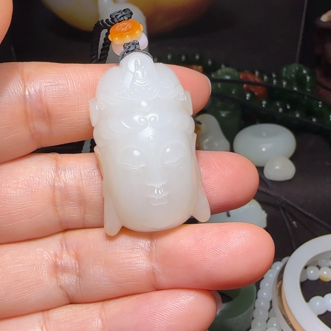 别***书和田玉（糖玉）未镶嵌颈饰