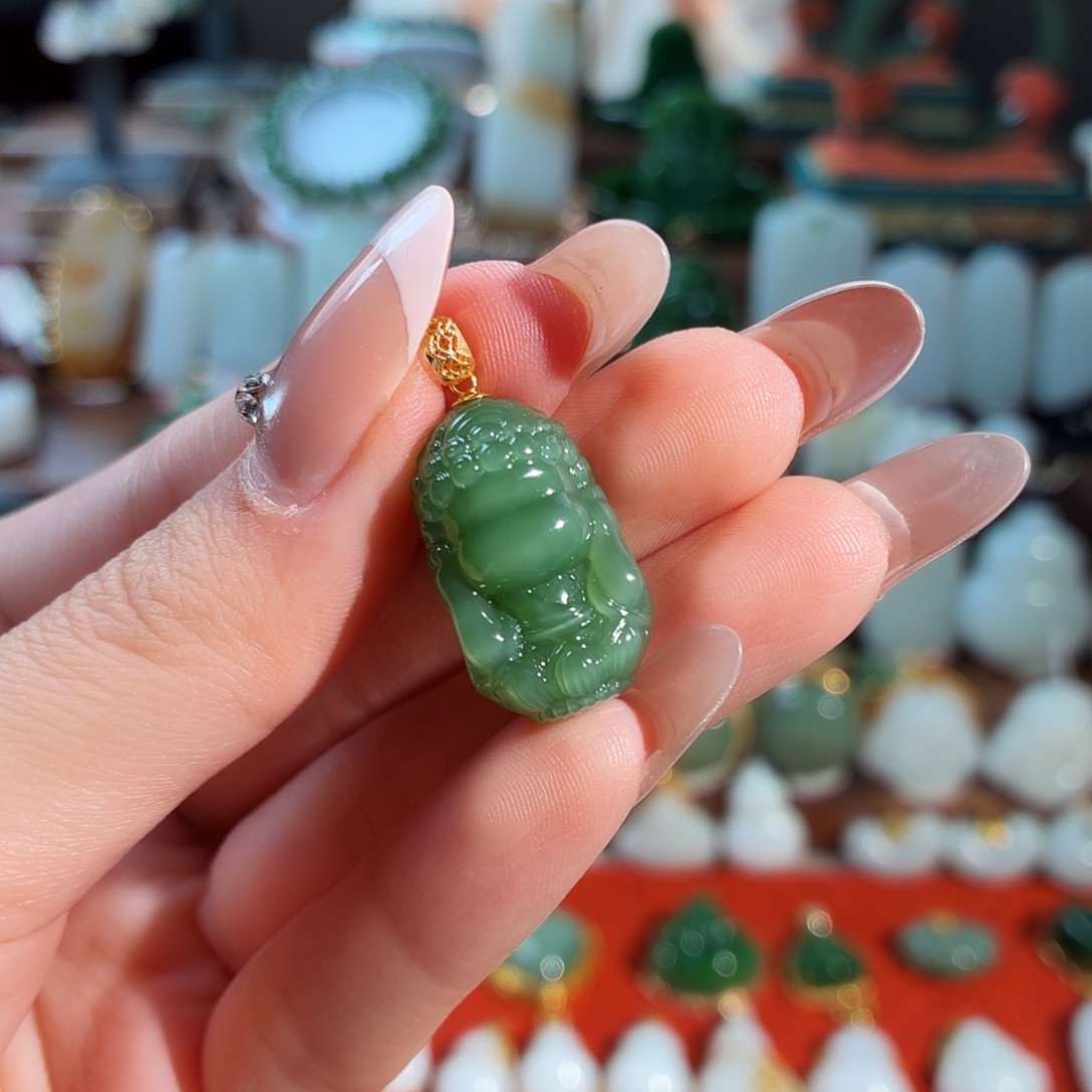 和田玉18K金镶嵌颈饰T