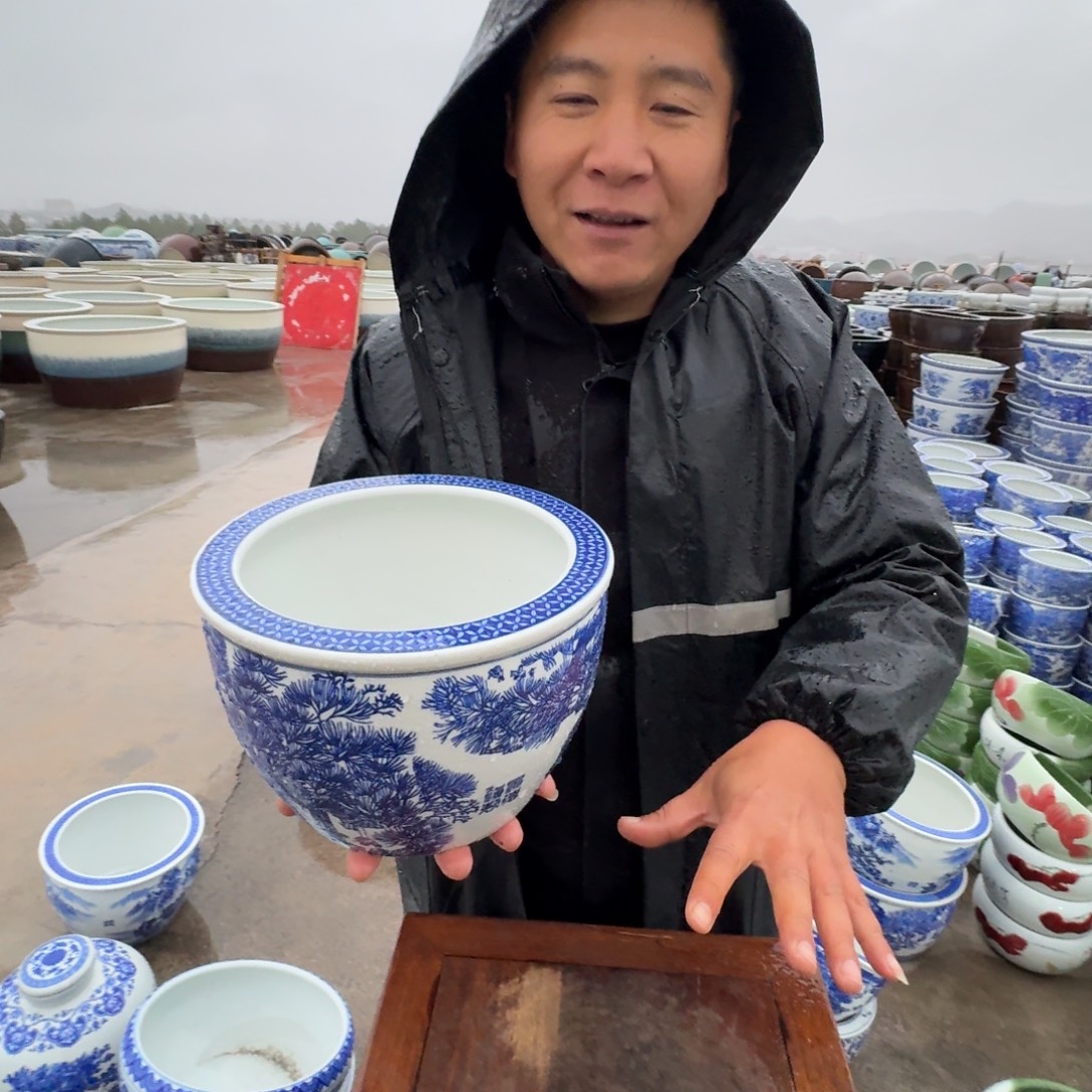 瓷片直径22，高15。。。。