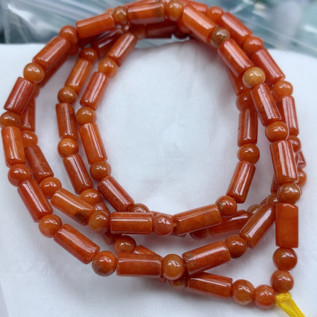 翡翠颈饰未镶嵌手串