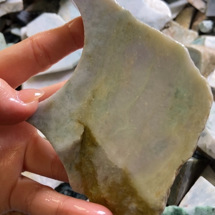 翡翠颈饰未镶嵌天然翡翠