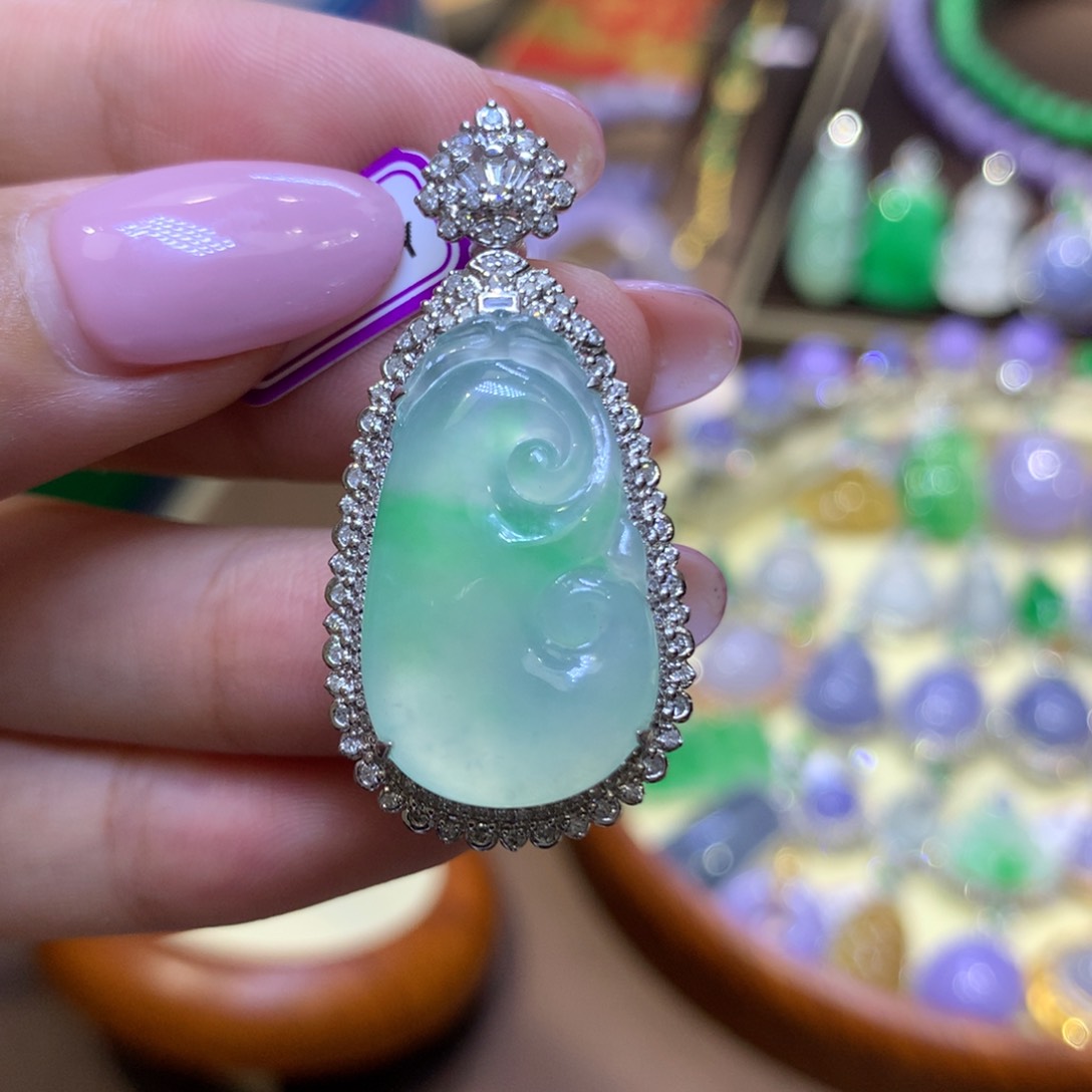 【闪购商品】翡翠18K金镶嵌颈饰翡翠