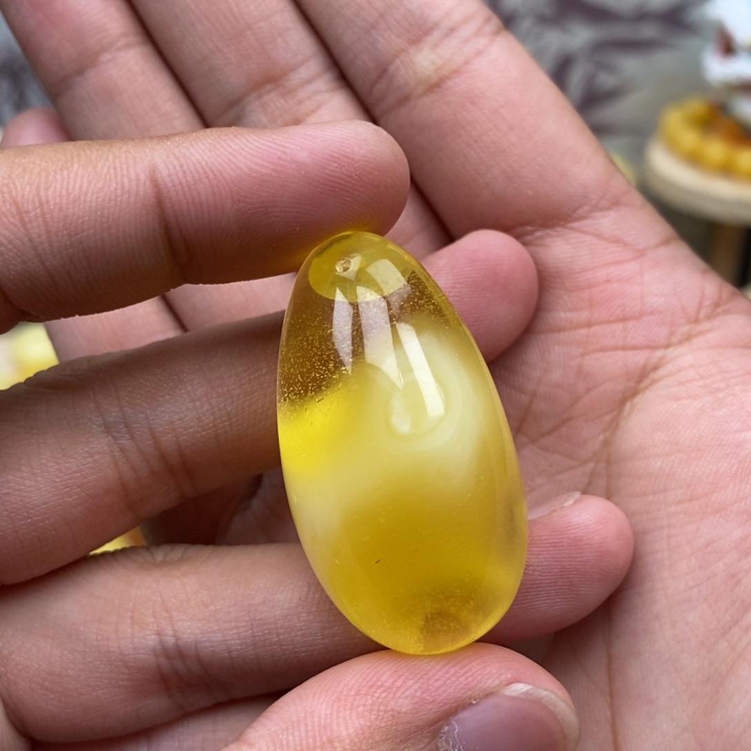 琥珀未镶嵌珠宝奇石