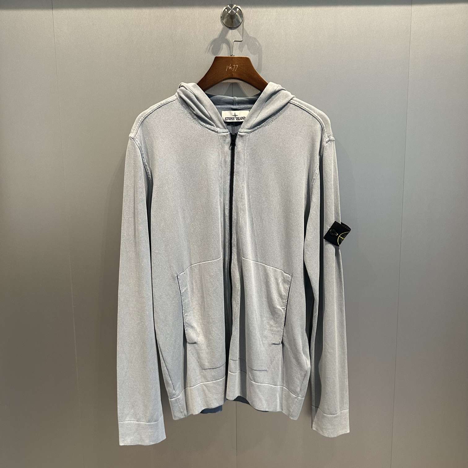 未使用 STONE ISLAND 【孤品特价】石头岛针织连帽外套天空蓝 553D9