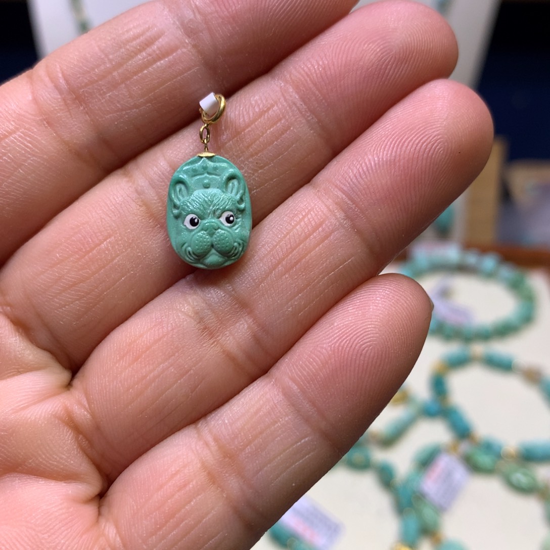 绿松石18K金镶嵌挂件