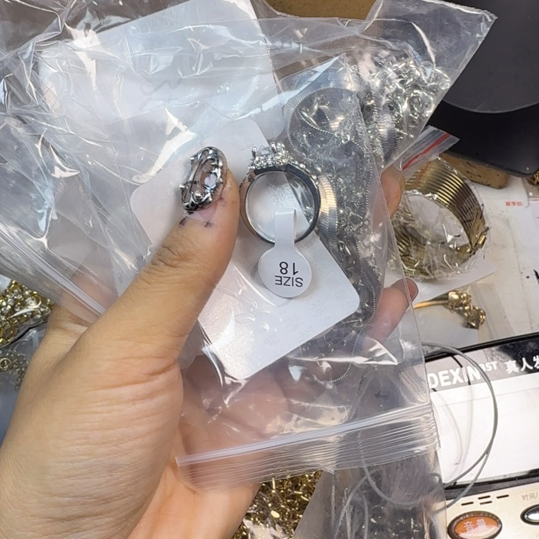 琉璃钛钢合金哈哈哈