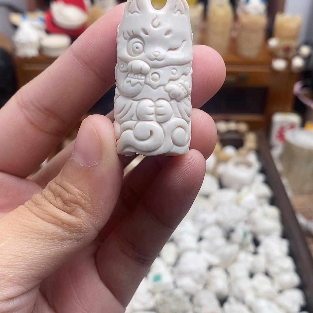 鹿骨把件蓝*?c35鹿角九尾骨笛