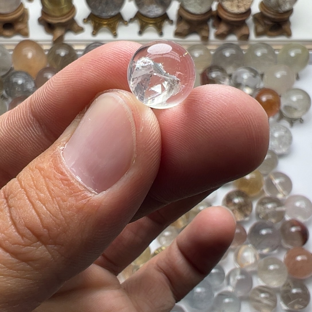 N***.未镶嵌水晶珠宝半成品晶中晶球