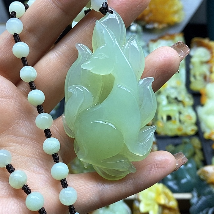 蛇纹石玉挂件未镶嵌