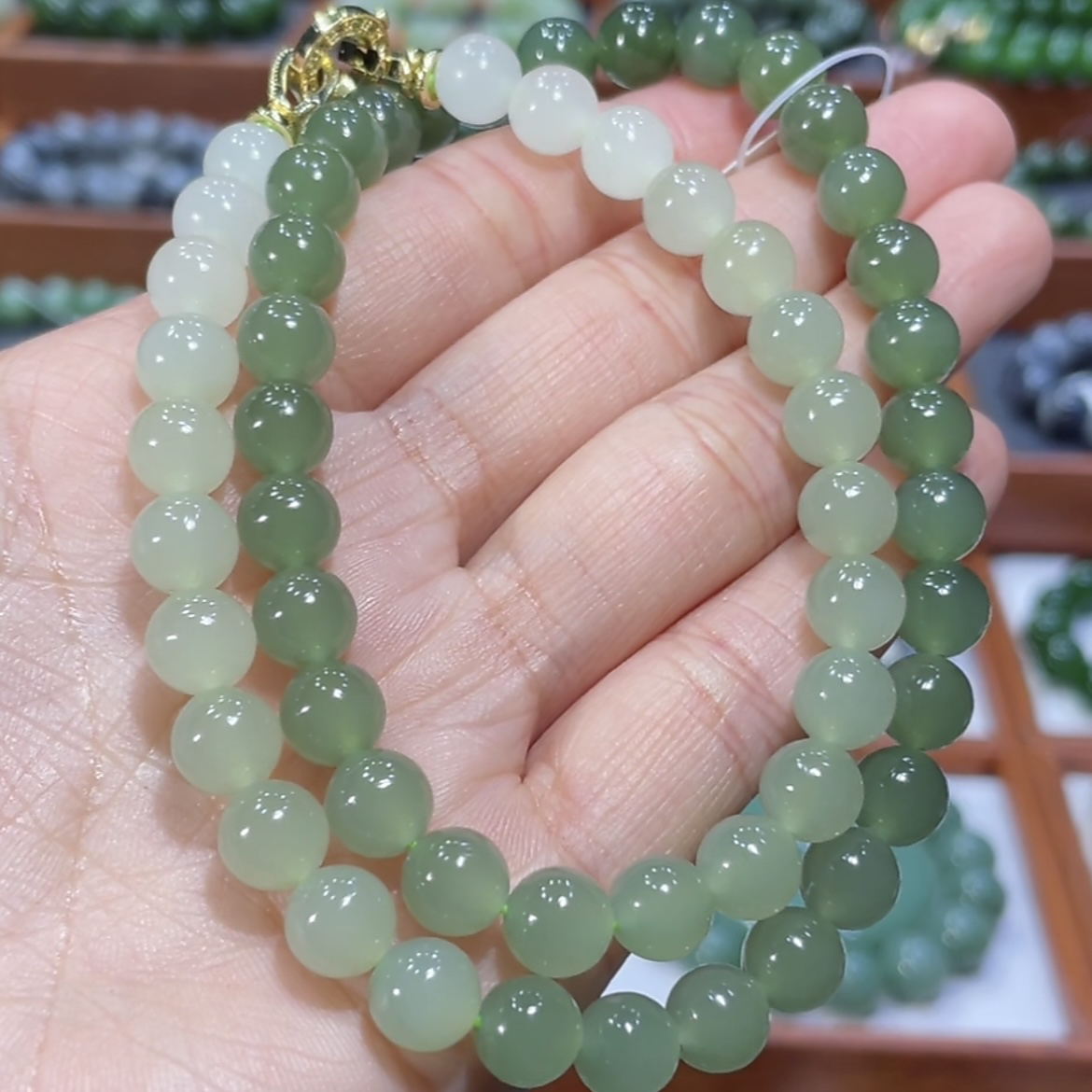 和田玉高冰渐变晴水项链8mm