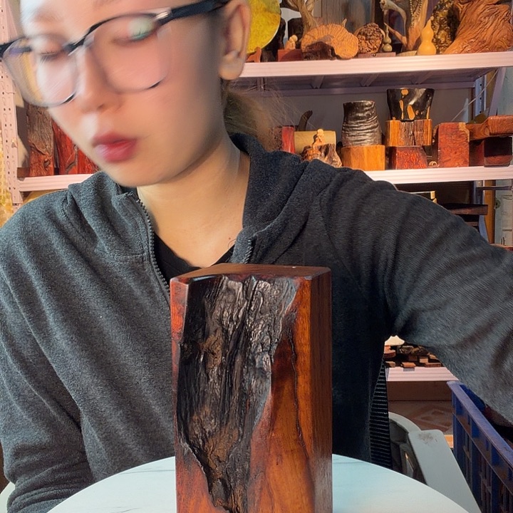 紫檀木类端景台冬***服