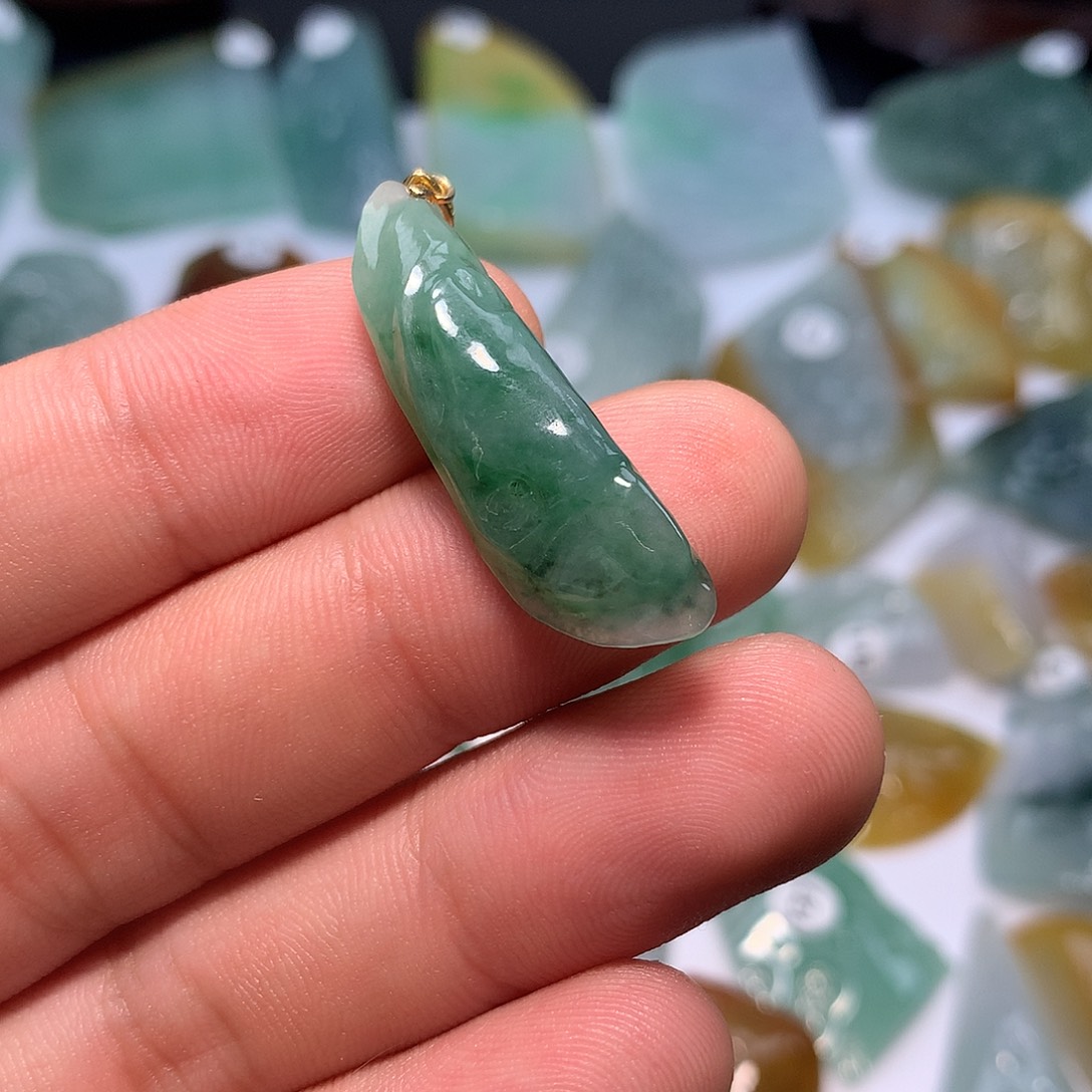 未镶嵌定制翡翠冰胶随行绿底