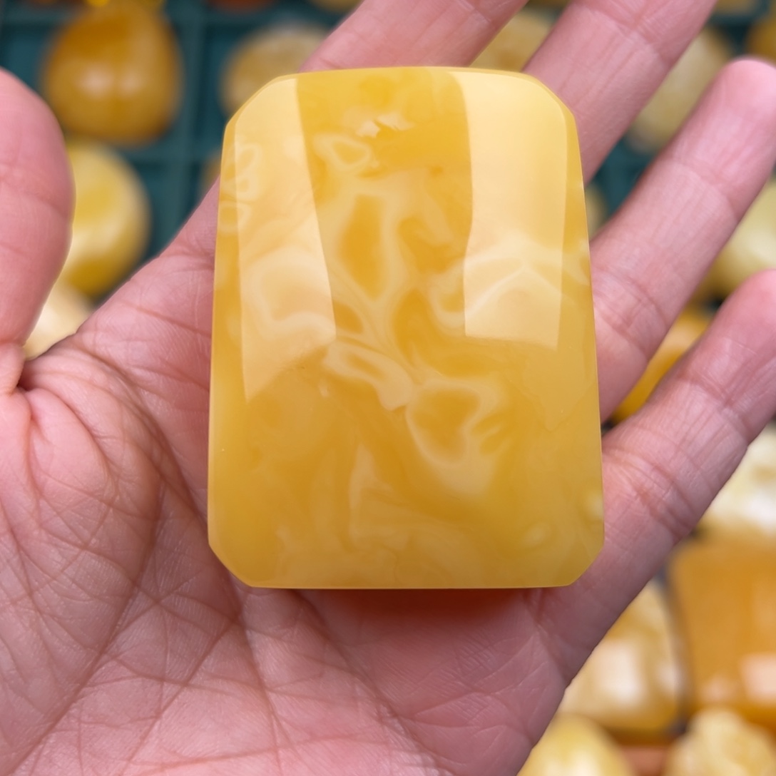 琥珀颈饰未镶嵌纯天然琥珀蜜蜡无优化