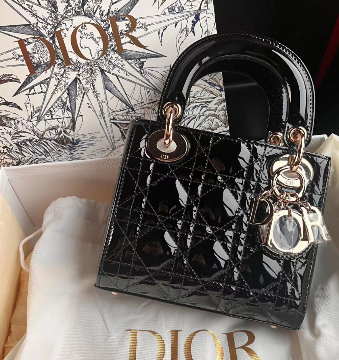 未使用 DIOR/迪奥 戴妃三格漆皮黑金包/甄选