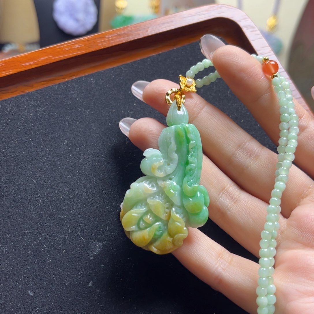 颈饰未镶嵌翡翠百财