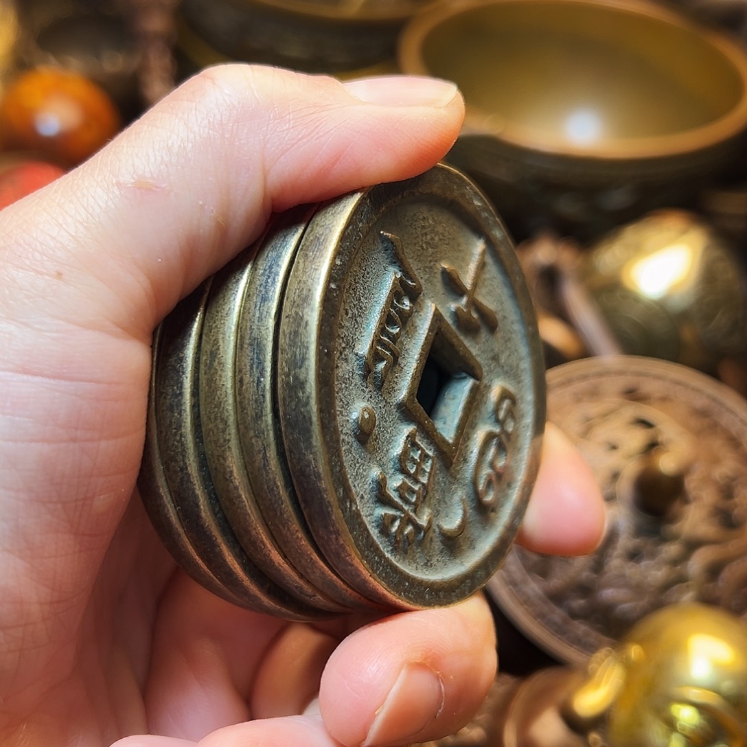 精美铜器工艺品等