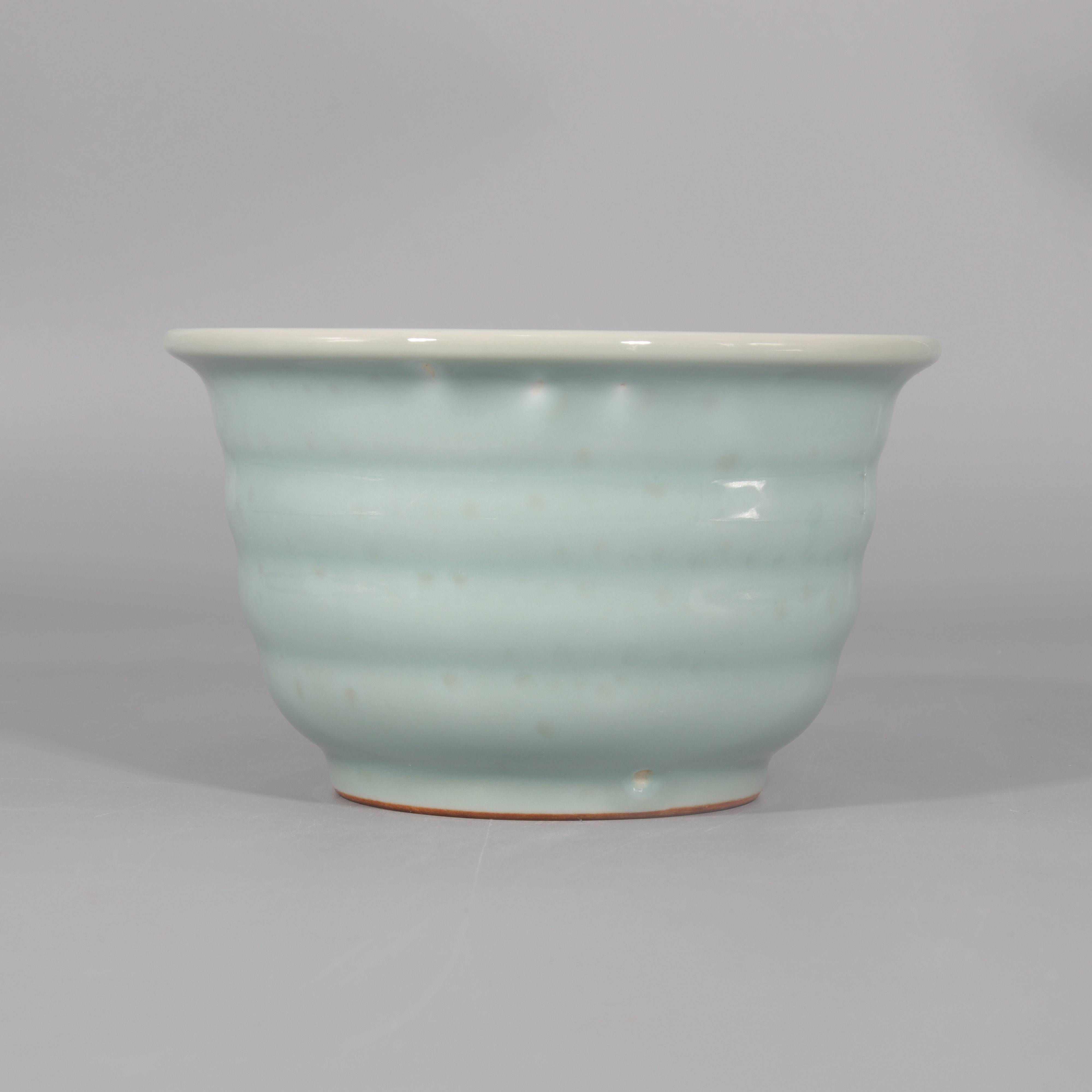 天蓝釉玄纹花盆    H501-006