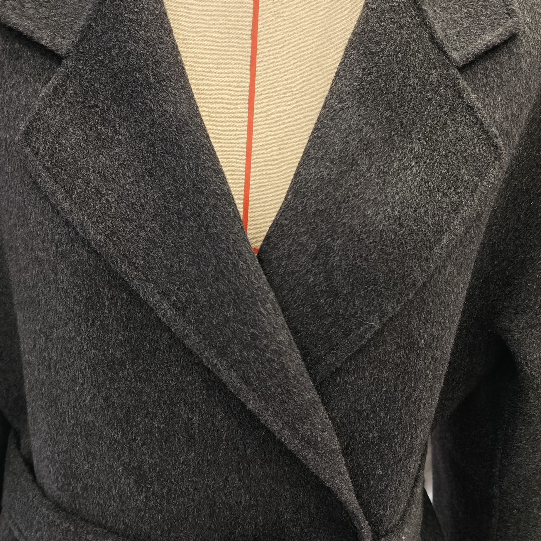 灰色长款肩双面呢大衣秋冬季毛呢外套女气质显瘦是纸样，不是衣服